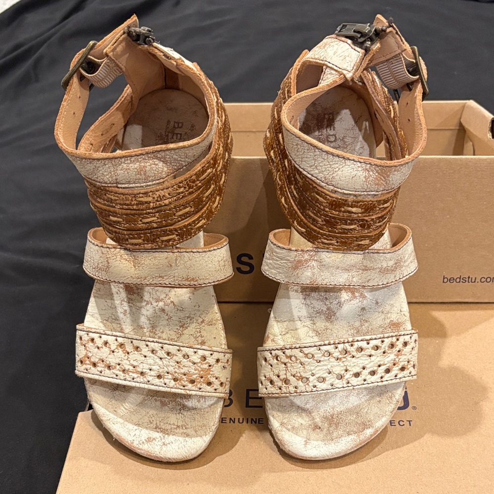 Bed Stu Cream and Tan Sandals - Picture 3 of 15